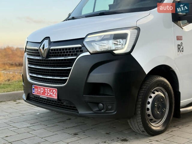 Белый Рено Мастер, объемом двигателя 2.3 л и пробегом 230 тыс. км за 19950 $, фото 4 на Automoto.ua