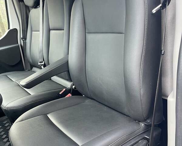 Белый Рено Мастер, объемом двигателя 2.3 л и пробегом 180 тыс. км за 22000 $, фото 24 на Automoto.ua