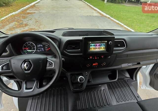 Белый Рено Мастер, объемом двигателя 2.3 л и пробегом 193 тыс. км за 21700 $, фото 5 на Automoto.ua