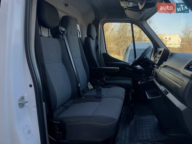 Білий Рено Мастєр, об'ємом двигуна 2.3 л та пробігом 218 тис. км за 19999 $, фото 35 на Automoto.ua