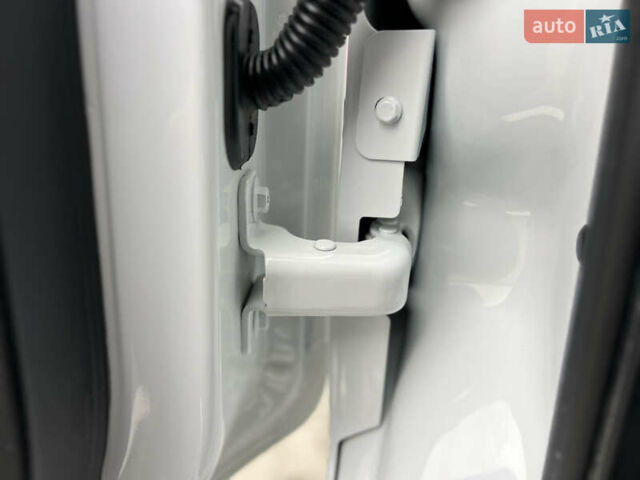 Белый Рено Мастер, объемом двигателя 2.3 л и пробегом 233 тыс. км за 17900 $, фото 130 на Automoto.ua