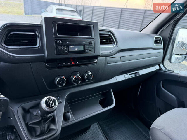 Белый Рено Мастер, объемом двигателя 2.3 л и пробегом 320 тыс. км за 24500 $, фото 32 на Automoto.ua