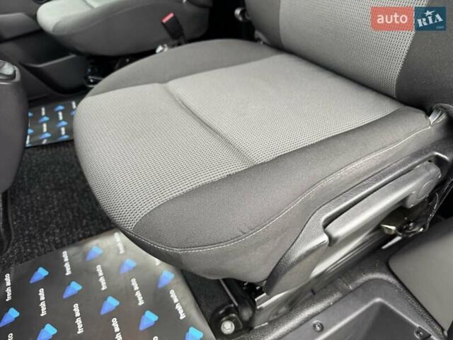 Белый Рено Мастер, объемом двигателя 2.3 л и пробегом 230 тыс. км за 20500 $, фото 18 на Automoto.ua