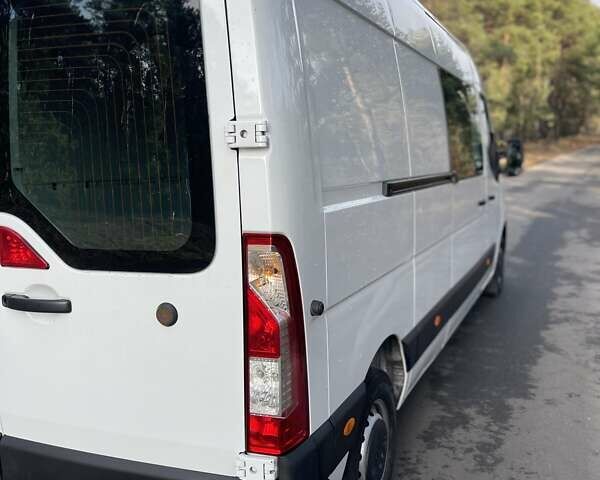 Белый Рено Мастер, объемом двигателя 2.3 л и пробегом 180 тыс. км за 22000 $, фото 55 на Automoto.ua