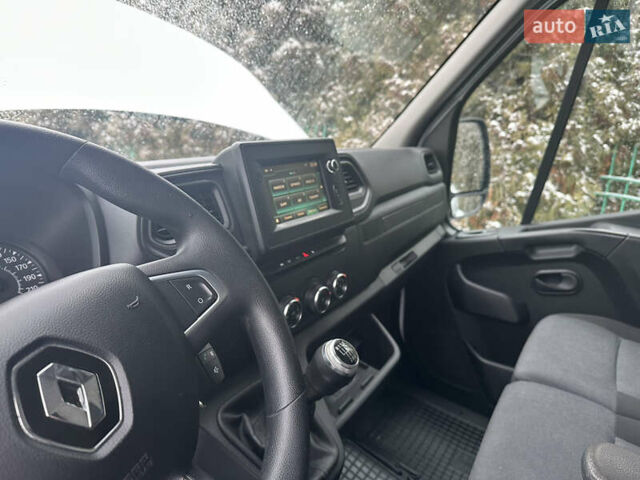 Белый Рено Мастер, объемом двигателя 2.3 л и пробегом 253 тыс. км за 20999 $, фото 12 на Automoto.ua