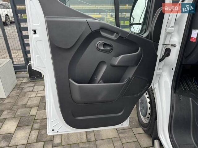 Белый Рено Мастер, объемом двигателя 2.3 л и пробегом 230 тыс. км за 20500 $, фото 13 на Automoto.ua