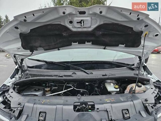 Білий Рено Мастєр, об'ємом двигуна 2.3 л та пробігом 217 тис. км за 18900 $, фото 73 на Automoto.ua