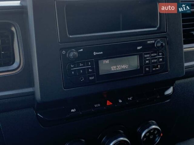 Білий Рено Мастєр, об'ємом двигуна 2.3 л та пробігом 218 тис. км за 19999 $, фото 48 на Automoto.ua