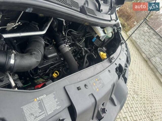 Белый Рено Мастер, объемом двигателя 2.3 л и пробегом 262 тыс. км за 18100 $, фото 11 на Automoto.ua