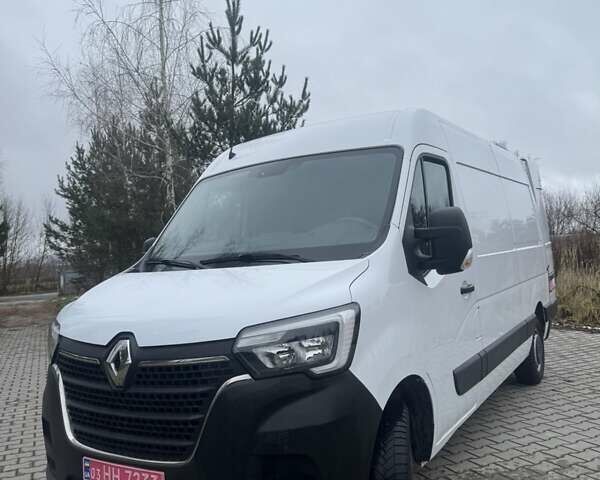Белый Рено Мастер, объемом двигателя 2.3 л и пробегом 262 тыс. км за 18100 $, фото 1 на Automoto.ua