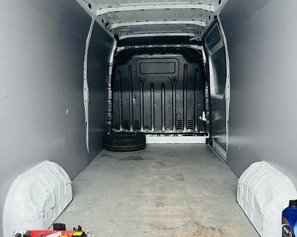 Белый Рено Мастер, объемом двигателя 2.3 л и пробегом 111 тыс. км за 22200 $, фото 11 на Automoto.ua