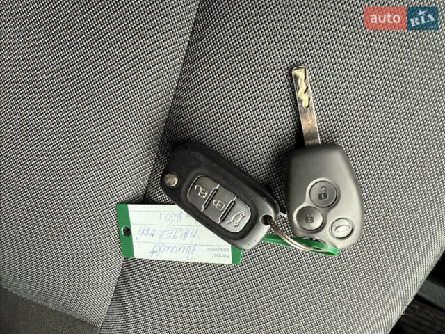 Білий Рено Мастєр, об'ємом двигуна 0 л та пробігом 266 тис. км за 21300 $, фото 66 на Automoto.ua