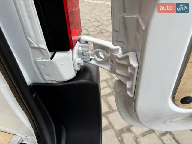 Білий Рено Мастєр, об'ємом двигуна 0 л та пробігом 266 тис. км за 21300 $, фото 74 на Automoto.ua