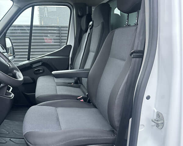 Білий Рено Мастєр, об'ємом двигуна 2.3 л та пробігом 40 тис. км за 23300 $, фото 43 на Automoto.ua