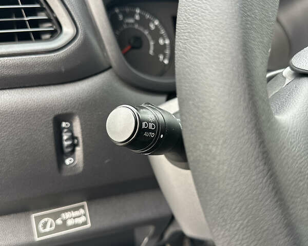 Белый Рено Мастер, объемом двигателя 2.3 л и пробегом 240 тыс. км за 18500 $, фото 47 на Automoto.ua