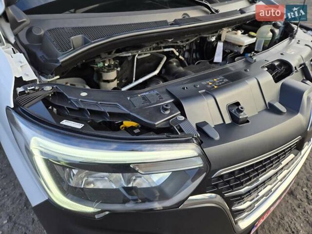 Белый Рено Мастер, объемом двигателя 2.3 л и пробегом 179 тыс. км за 18900 $, фото 46 на Automoto.ua