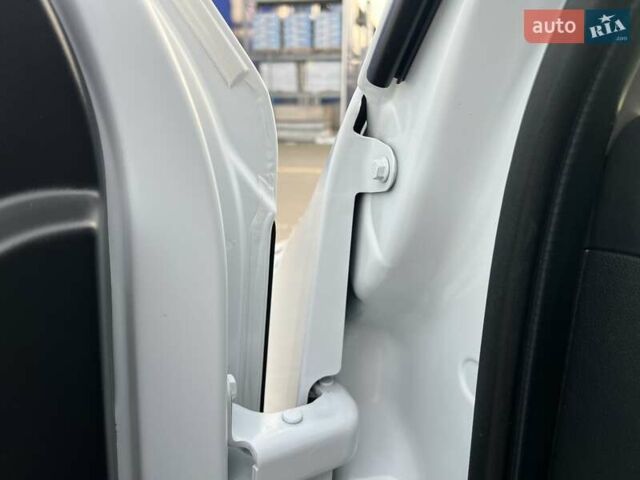 Белый Рено Мастер, объемом двигателя 2.3 л и пробегом 164 тыс. км за 19950 $, фото 50 на Automoto.ua