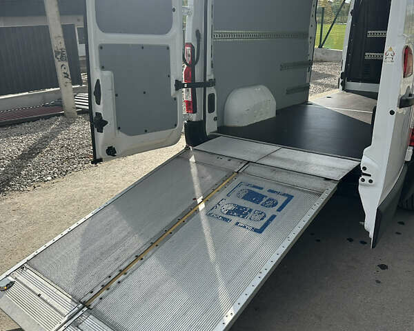 Белый Рено Мастер, объемом двигателя 2.3 л и пробегом 193 тыс. км за 22500 $, фото 31 на Automoto.ua