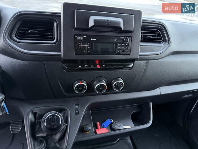 Білий Рено Мастєр, об'ємом двигуна 2.3 л та пробігом 233 тис. км за 27200 $, фото 47 на Automoto.ua