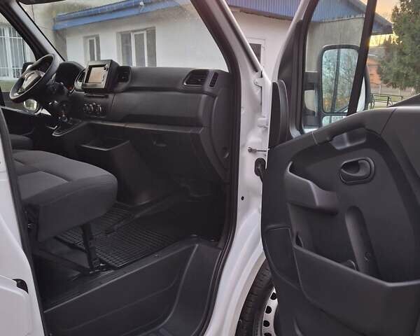 Белый Рено Мастер, объемом двигателя 2.3 л и пробегом 288 тыс. км за 19600 $, фото 24 на Automoto.ua