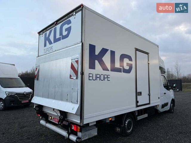 Белый Рено Мастер, объемом двигателя 2.3 л и пробегом 320 тыс. км за 24500 $, фото 5 на Automoto.ua