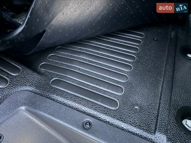 Белый Рено Мастер, объемом двигателя 0 л и пробегом 252 тыс. км за 18800 $, фото 25 на Automoto.ua