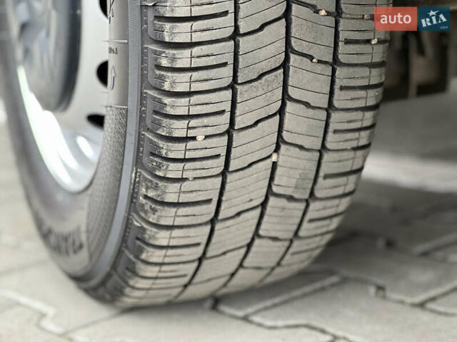 Белый Рено Мастер, объемом двигателя 2.3 л и пробегом 233 тыс. км за 17900 $, фото 61 на Automoto.ua