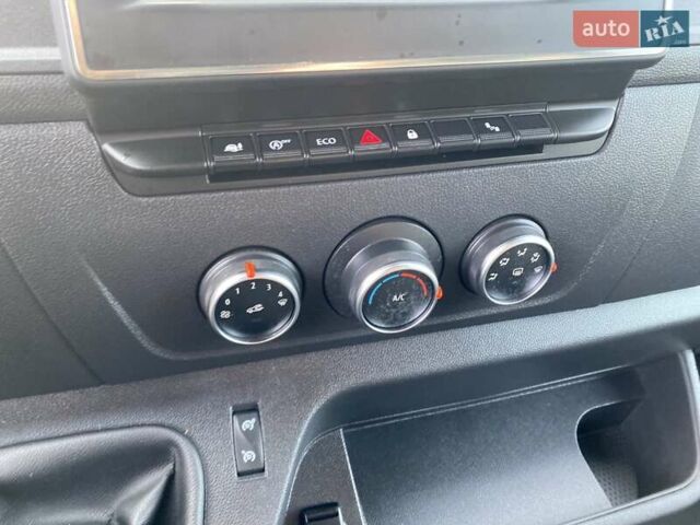 Белый Рено Мастер, объемом двигателя 2.3 л и пробегом 138 тыс. км за 18850 $, фото 39 на Automoto.ua