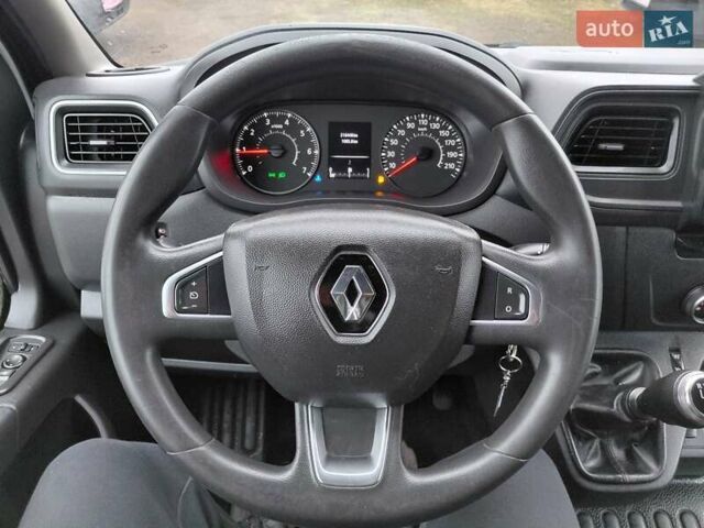 Белый Рено Мастер, объемом двигателя 2.3 л и пробегом 216 тыс. км за 20000 $, фото 59 на Automoto.ua