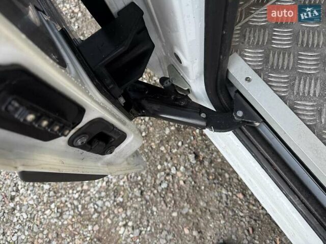 Білий Рено Мастєр, об'ємом двигуна 2.3 л та пробігом 205 тис. км за 20500 $, фото 33 на Automoto.ua