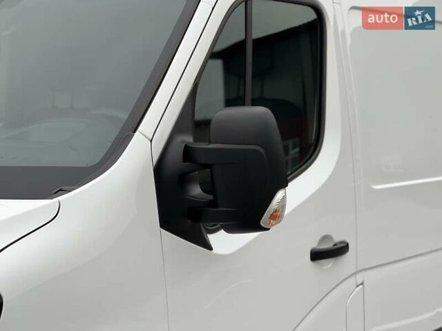 Белый Рено Мастер, объемом двигателя 2.3 л и пробегом 233 тыс. км за 17900 $, фото 16 на Automoto.ua