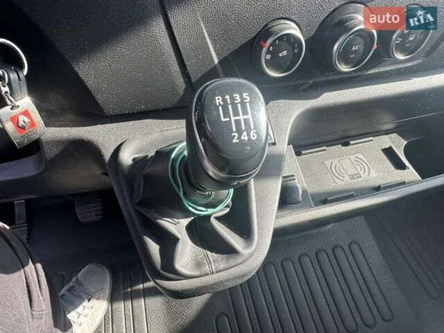 Білий Рено Мастєр, об'ємом двигуна 2.3 л та пробігом 187 тис. км за 21800 $, фото 46 на Automoto.ua