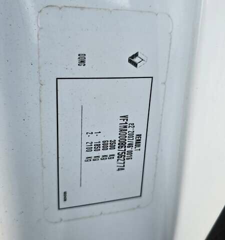 Белый Рено Мастер, объемом двигателя 2.3 л и пробегом 352 тыс. км за 17900 $, фото 15 на Automoto.ua