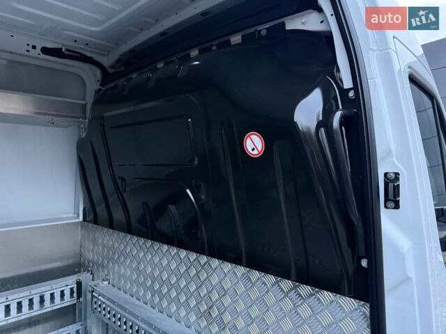 Белый Рено Мастер, объемом двигателя 0 л и пробегом 252 тыс. км за 18800 $, фото 76 на Automoto.ua