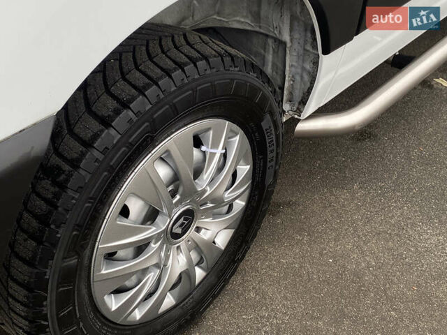 Білий Рено Мастєр, об'ємом двигуна 2.3 л та пробігом 246 тис. км за 19900 $, фото 64 на Automoto.ua