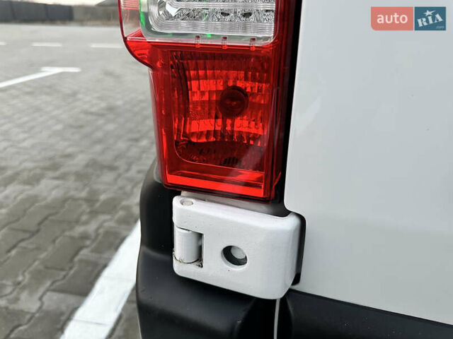 Білий Рено Мастєр, об'ємом двигуна 2.3 л та пробігом 171 тис. км за 18800 $, фото 68 на Automoto.ua
