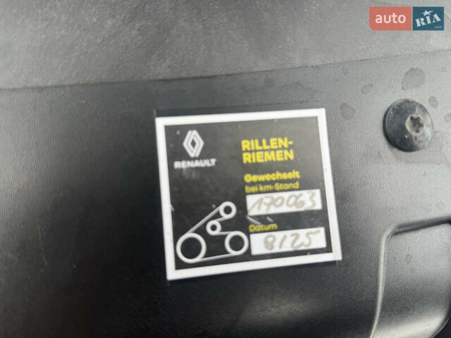 Белый Рено Мастер, объемом двигателя 2.3 л и пробегом 181 тыс. км за 21300 $, фото 15 на Automoto.ua