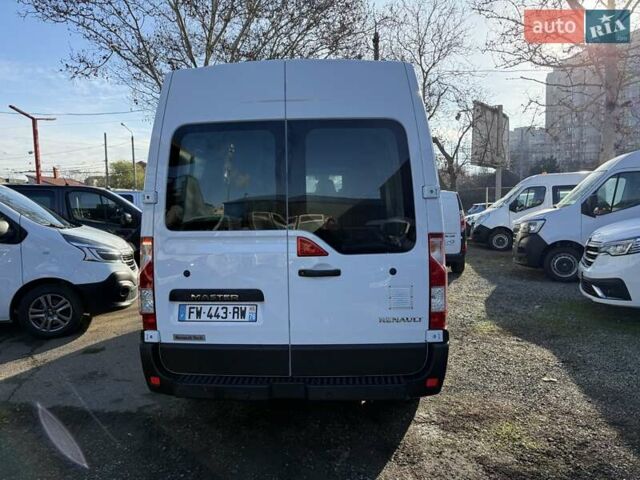 Белый Рено Мастер, объемом двигателя 2.3 л и пробегом 250 тыс. км за 19999 $, фото 6 на Automoto.ua