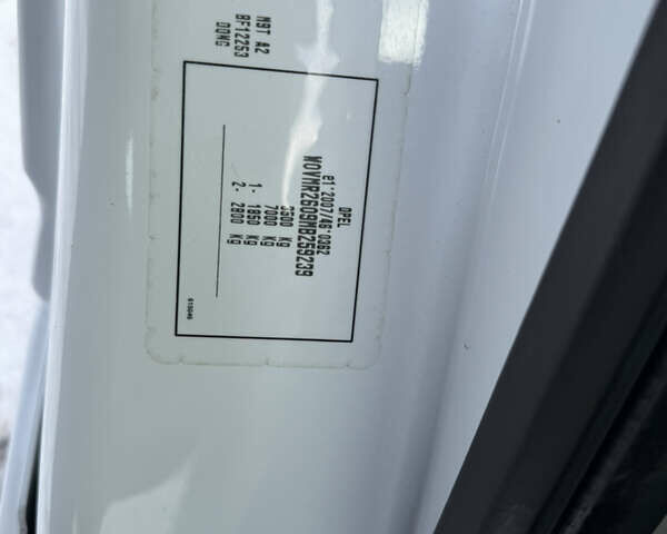 Белый Рено Мастер, объемом двигателя 2.3 л и пробегом 189 тыс. км за 28300 $, фото 29 на Automoto.ua