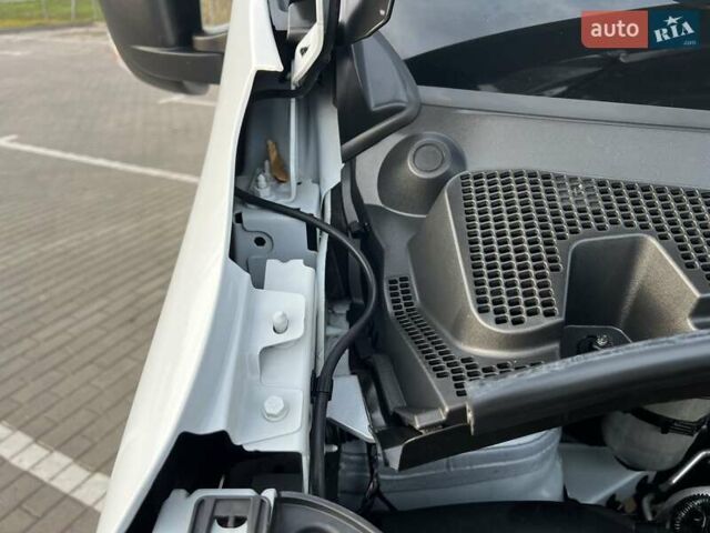 Белый Рено Мастер, объемом двигателя 2.3 л и пробегом 164 тыс. км за 19950 $, фото 57 на Automoto.ua