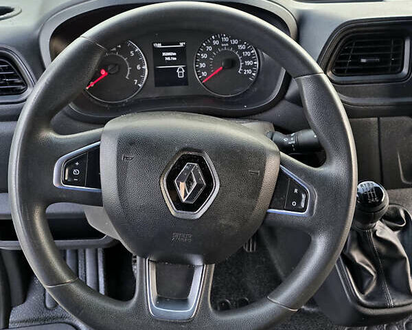 Белый Рено Мастер, объемом двигателя 2.3 л и пробегом 352 тыс. км за 17900 $, фото 9 на Automoto.ua