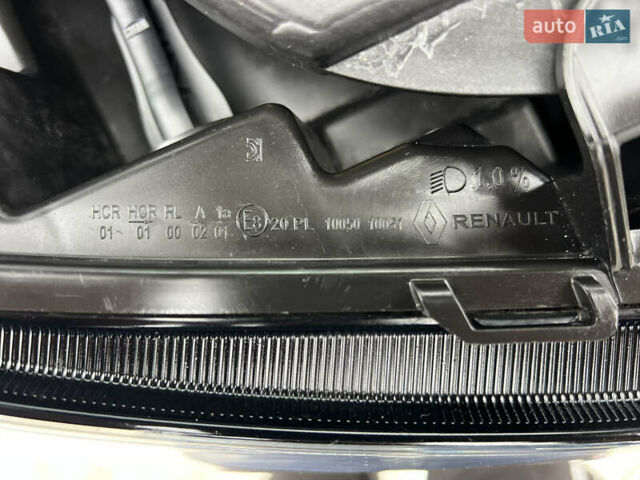 Белый Рено Мастер, объемом двигателя 2.3 л и пробегом 233 тыс. км за 17900 $, фото 146 на Automoto.ua