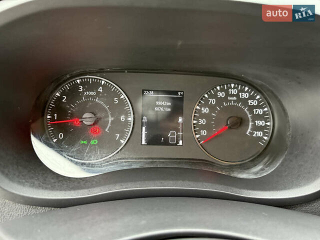 Білий Рено Мастєр, об'ємом двигуна 2.3 л та пробігом 98 тис. км за 27300 $, фото 46 на Automoto.ua