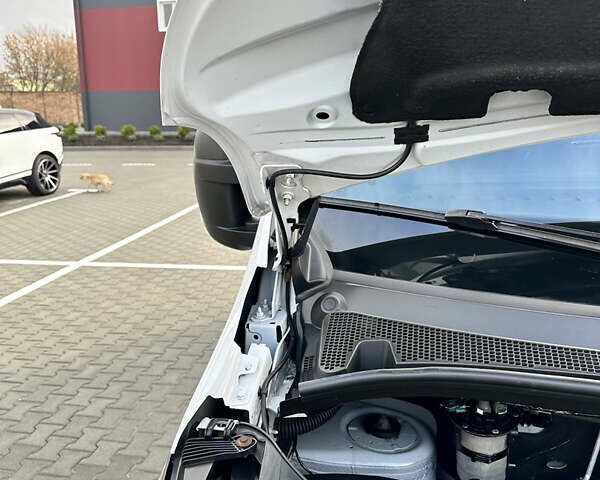 Белый Рено Мастер, объемом двигателя 2.3 л и пробегом 240 тыс. км за 18500 $, фото 85 на Automoto.ua