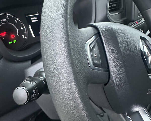 Білий Рено Мастєр, об'ємом двигуна 2.3 л та пробігом 40 тис. км за 23300 $, фото 40 на Automoto.ua