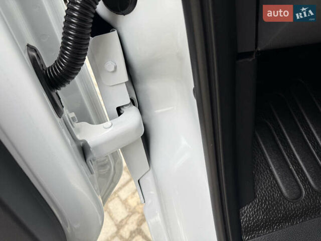 Білий Рено Мастєр, об'ємом двигуна 0 л та пробігом 266 тис. км за 21300 $, фото 30 на Automoto.ua