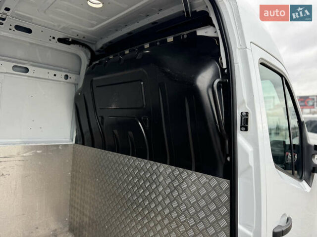 Білий Рено Мастєр, об'ємом двигуна 2.3 л та пробігом 267 тис. км за 21500 $, фото 31 на Automoto.ua