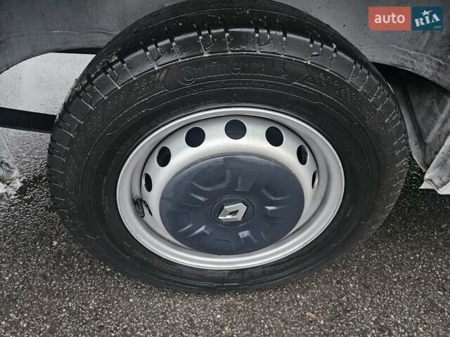 Белый Рено Мастер, объемом двигателя 2.3 л и пробегом 184 тыс. км за 18300 $, фото 29 на Automoto.ua