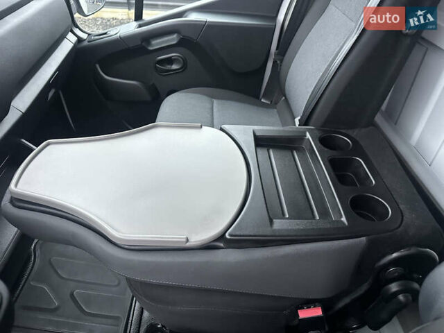 Белый Рено Мастер, объемом двигателя 2.3 л и пробегом 36 тыс. км за 25600 $, фото 35 на Automoto.ua