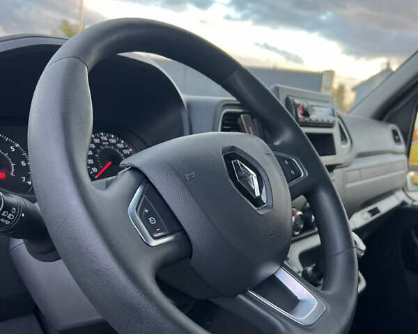 Белый Рено Мастер, объемом двигателя 2.3 л и пробегом 189 тыс. км за 18555 $, фото 26 на Automoto.ua